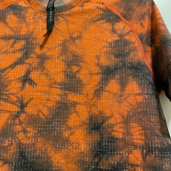Men’s XS Lululemon Shirt - Picture 3 of 6
